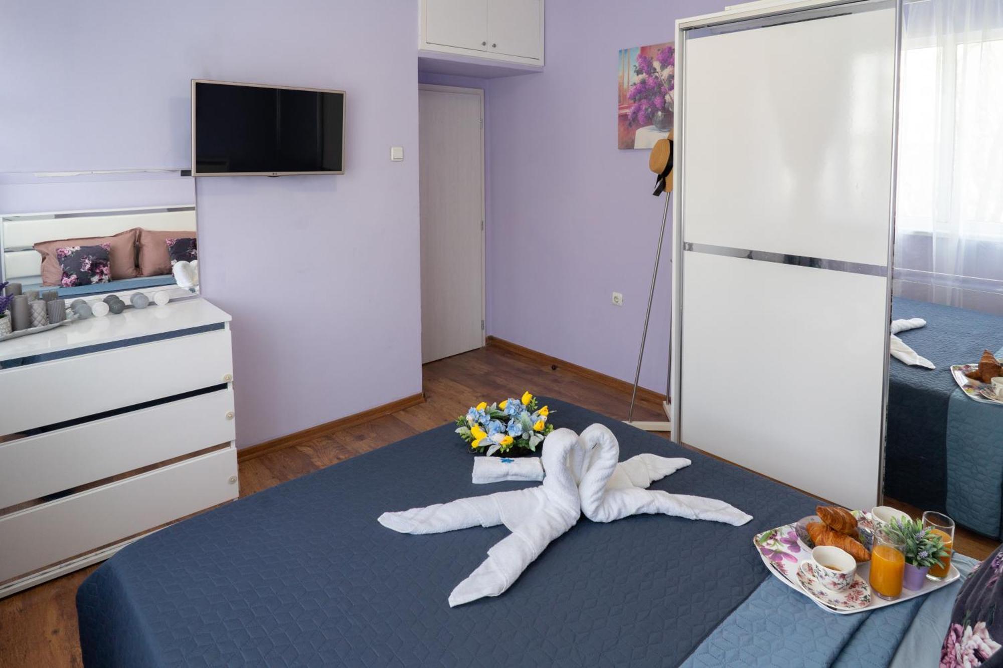 Апартамент Luxury 2 Bedroom In *